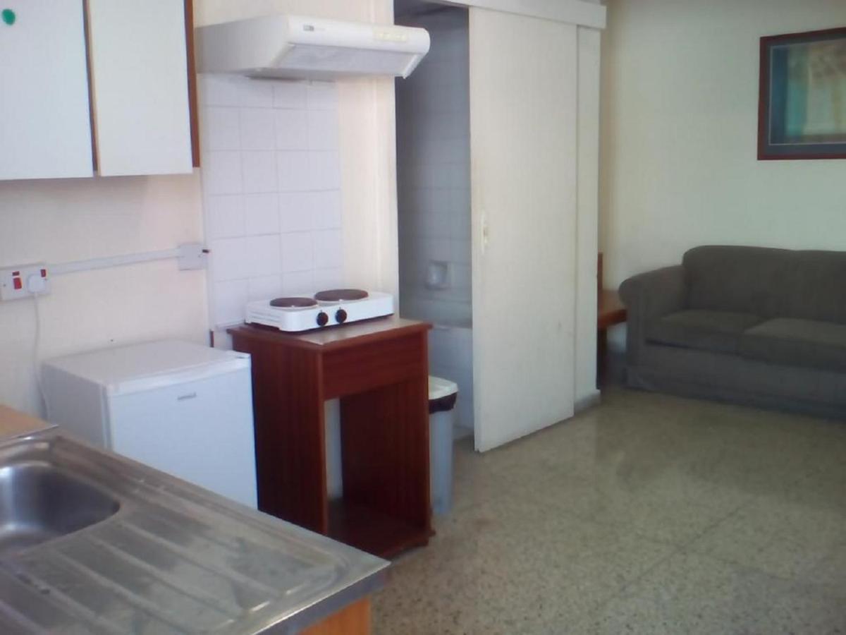 Flora Maria Hotel Ayía Nápa Extérieur photo