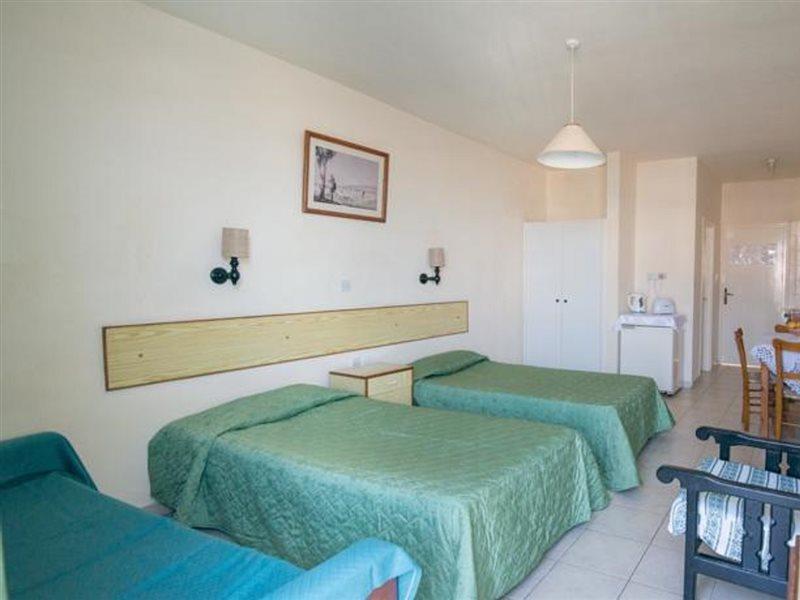 Flora Maria Hotel Ayía Nápa Extérieur photo
