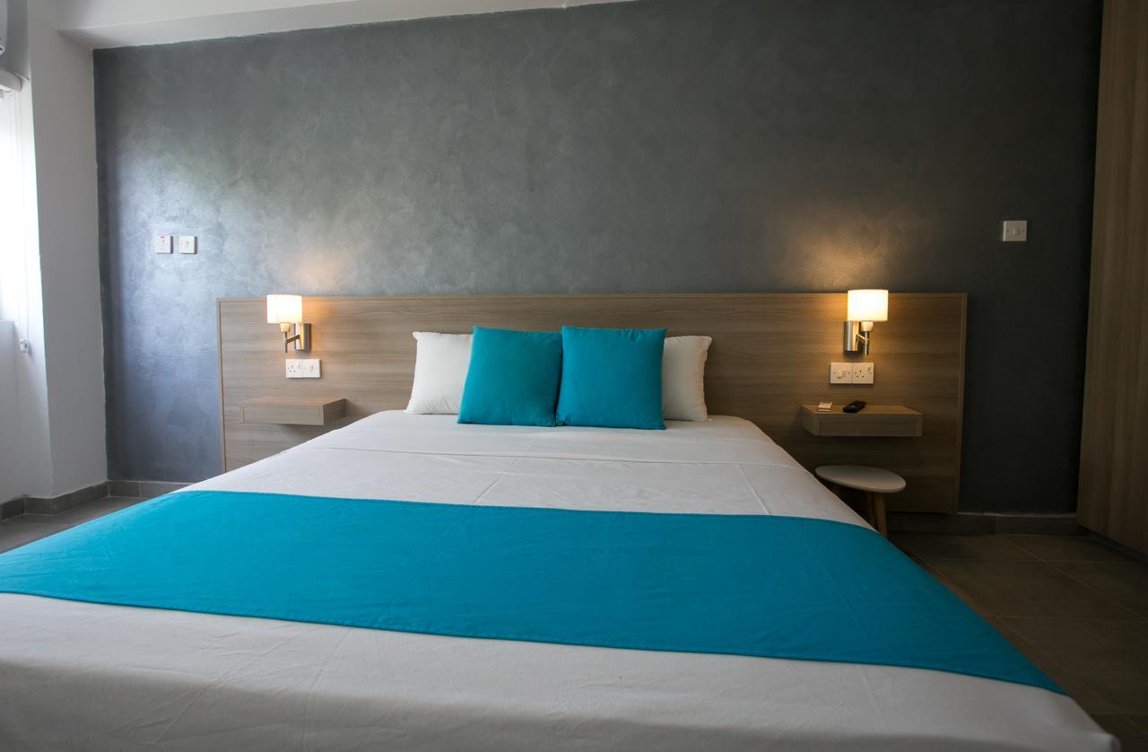 Flora Maria Hotel Ayía Nápa Extérieur photo