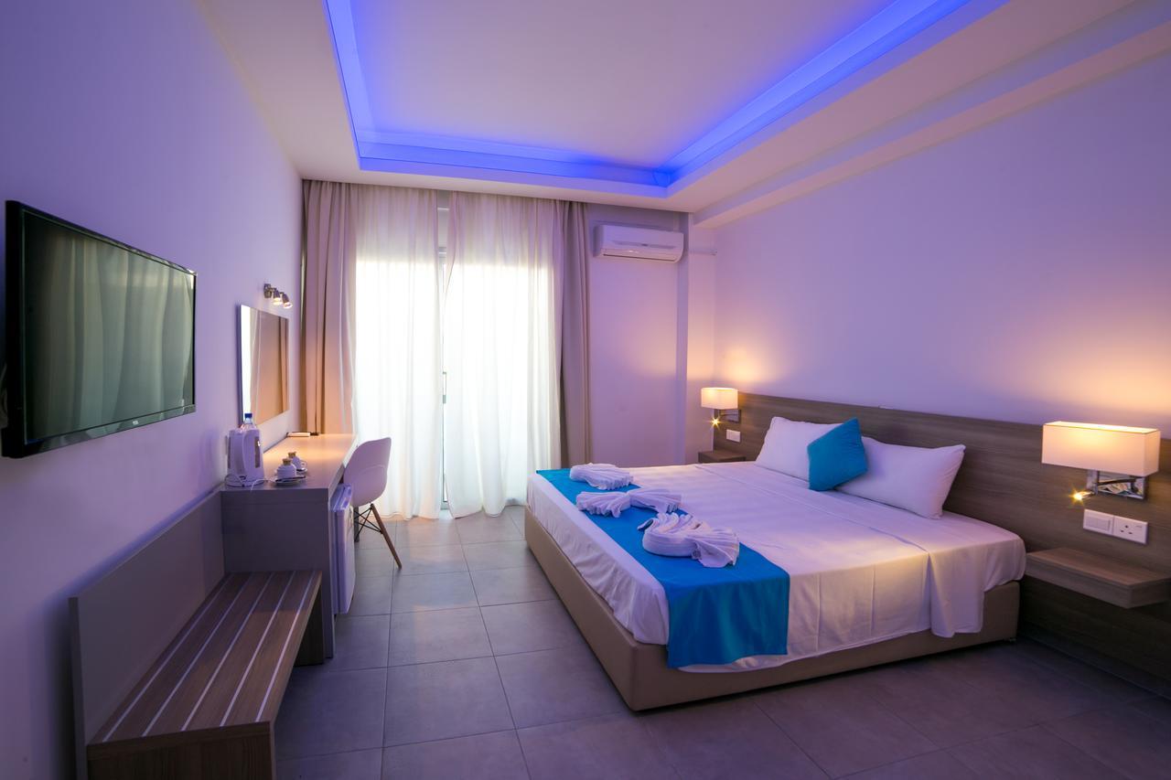 Flora Maria Hotel Ayía Nápa Extérieur photo