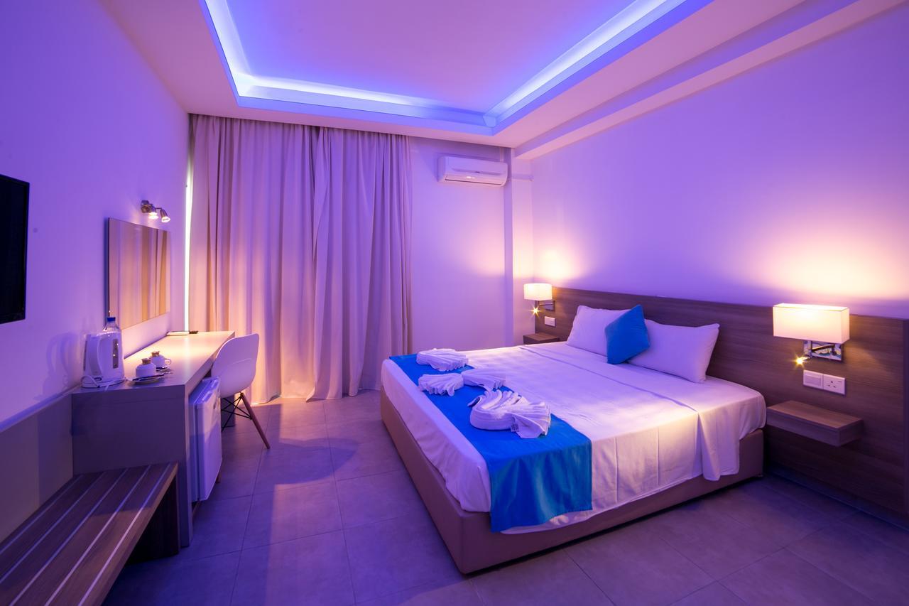 Flora Maria Hotel Ayía Nápa Extérieur photo