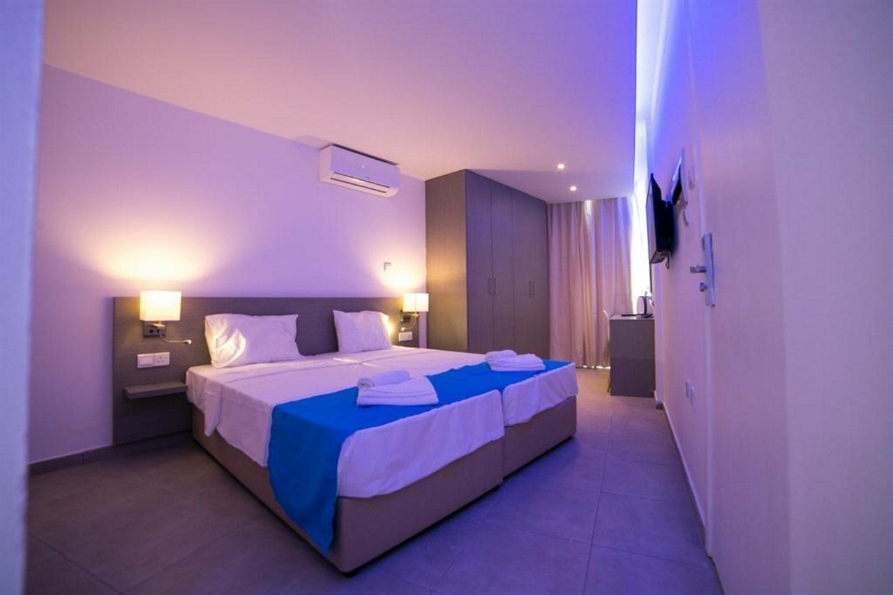 Flora Maria Hotel Ayía Nápa Extérieur photo
